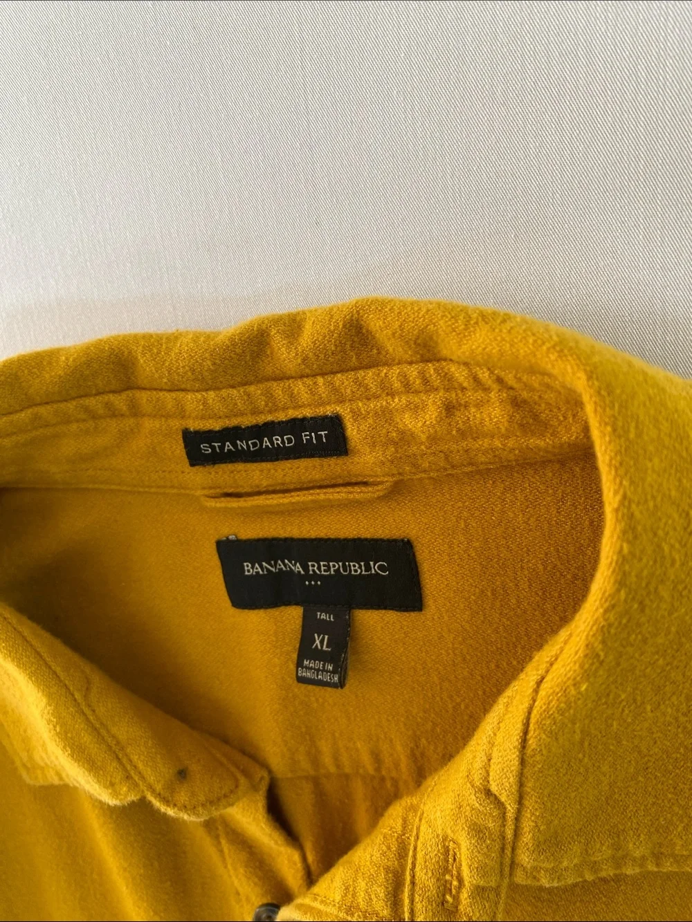 Banana Republic men’s rust yellow overshirt